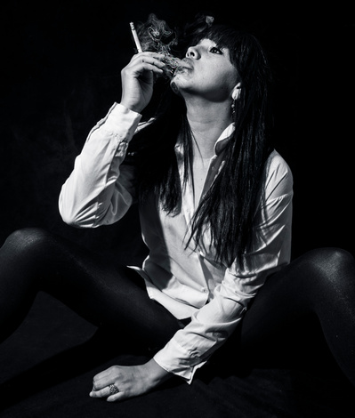 smoking hot girl session studio