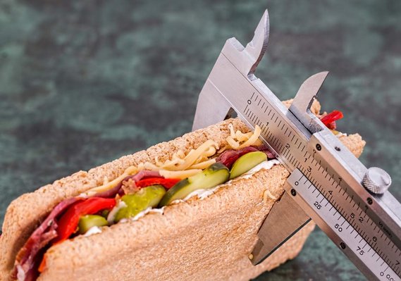 nutritie , diabet, mancare, dieta, cura , vitamine, fibre, sanatate, gustos, slab, calorii, medicina, obezitate, stil de viata, regim, alimente, fructe, peste, grasimi, proaspat, diabetolog, nutritionist  