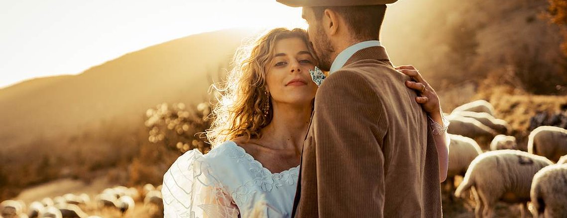 Photographe mariage Provence - Mariage naturel et atypique à la campagne provençale, dans les alpes de haute Provence