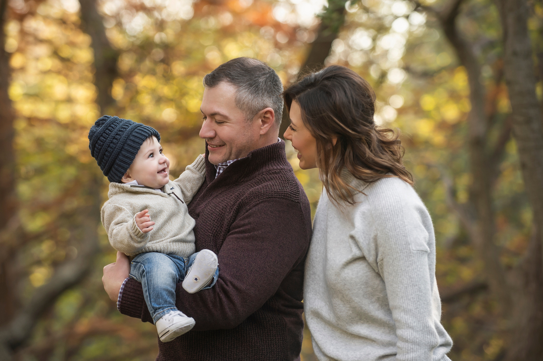 Capture timeless family moments amidst the breathtaking beauty of the Dallas Arboretum. Our professional photography services ensure cherished memories against the stunning backdrop of floral displays and serene landscapes. Book your session now!