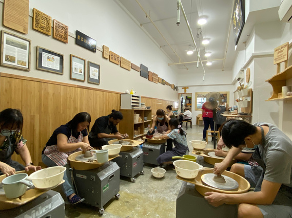 Bright, distractions-free boutique ceramic studio in Singapore for pottery lovers