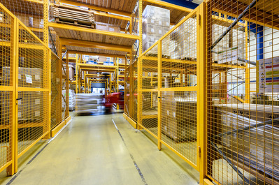 Reportage photo industriel 
Entrepot de stockage 
Lotfi Dakhli Photographe  Lyon