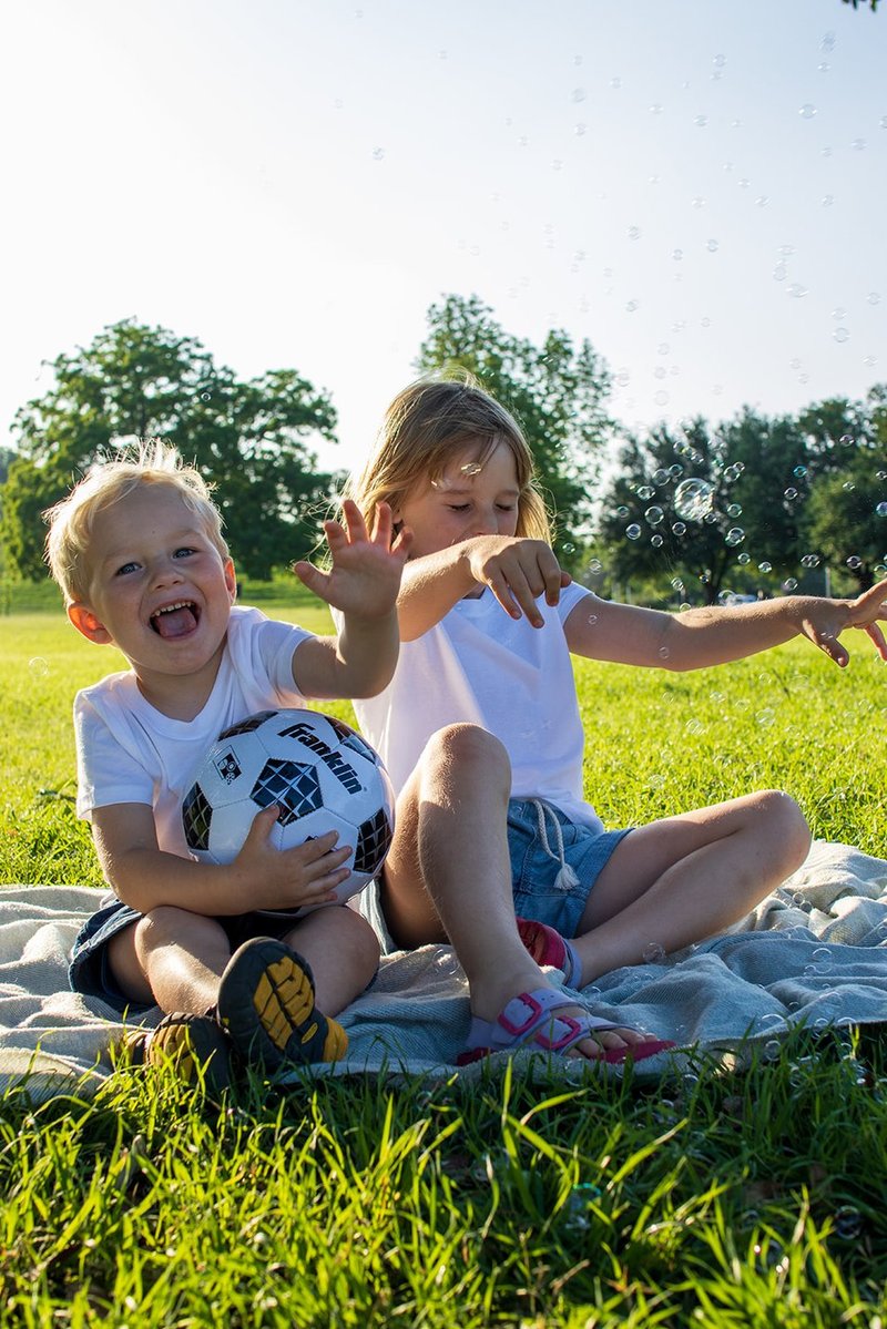 Summer joy — candid family picnic moment