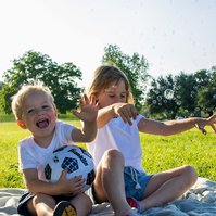 Summer joy — candid family picnic moment