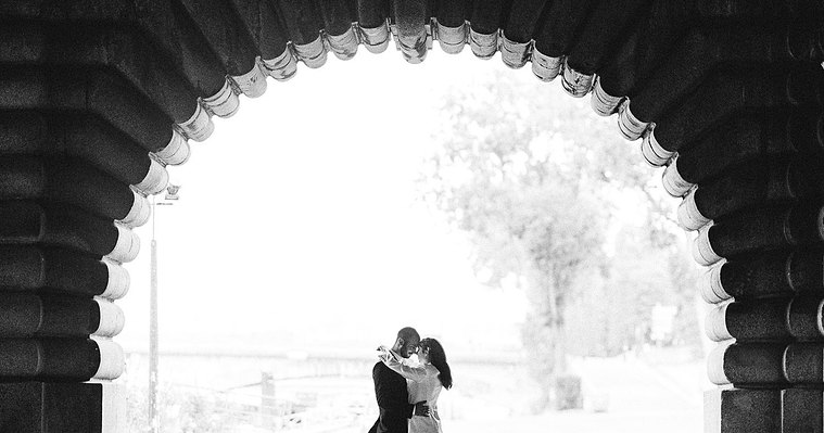 Engagement Session in Paris at The Petit Palais