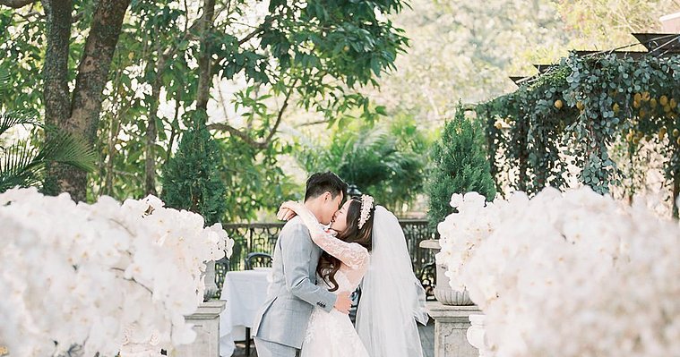 An italian inspired wedding in Hong Kong at the Peak Lookout
