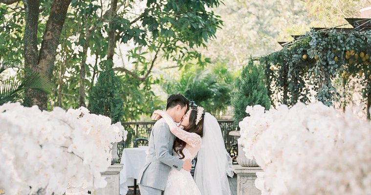 An italian inspired wedding in Hong Kong at the Peak Lookout