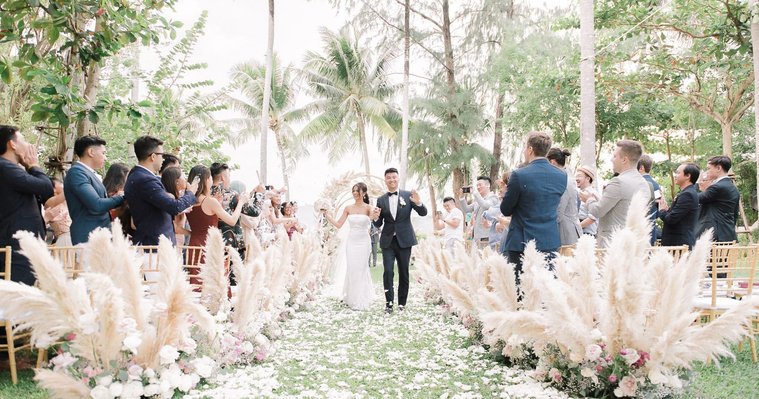 Destination Wedding in Phuket at the Luxury Rosewood Resort by Vincent Truong Photography