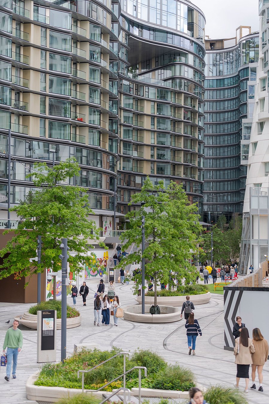 london lifestyle photography, retail destination from elevated view with shoppers