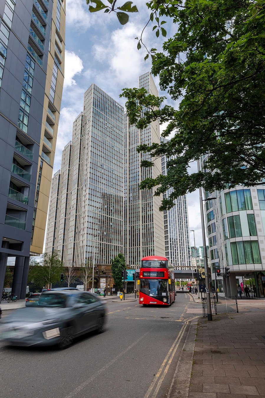 london lifestyle photography, london bus, cityscape