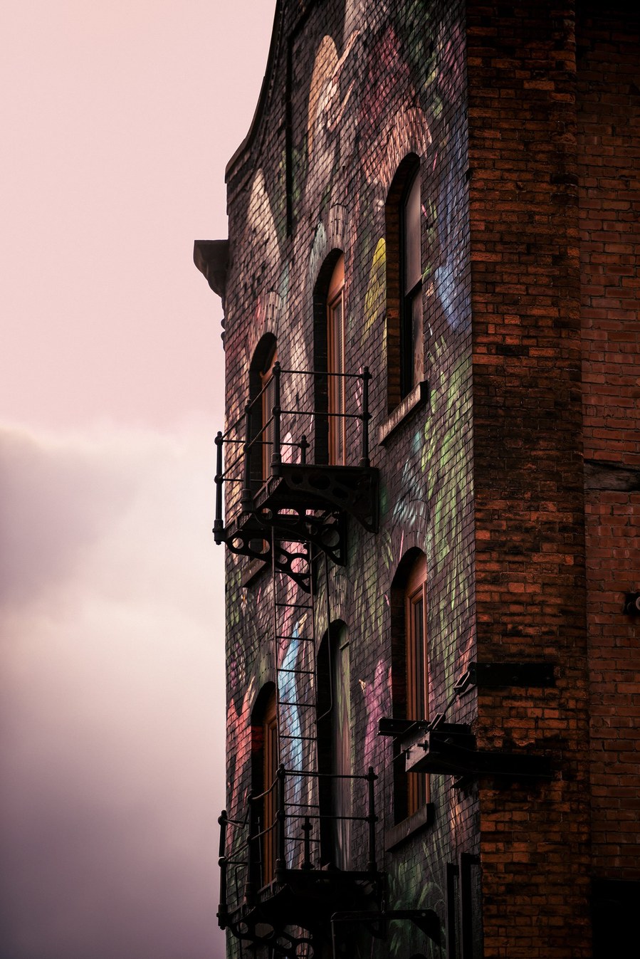 placemaking photography. manchester. norther quarter. architecture. graffiti. street art
