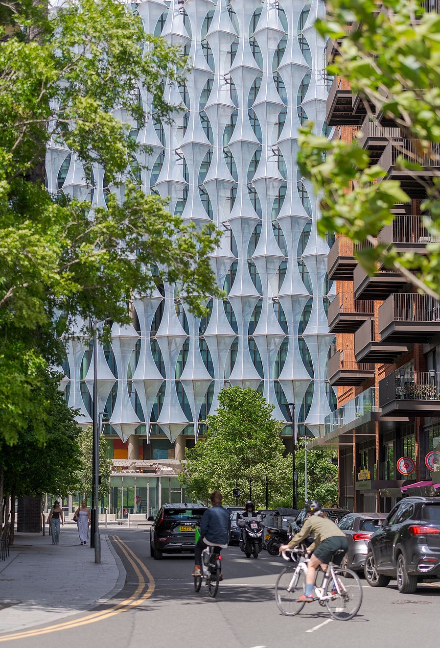 london lifestyle photography, architecture and cyclist