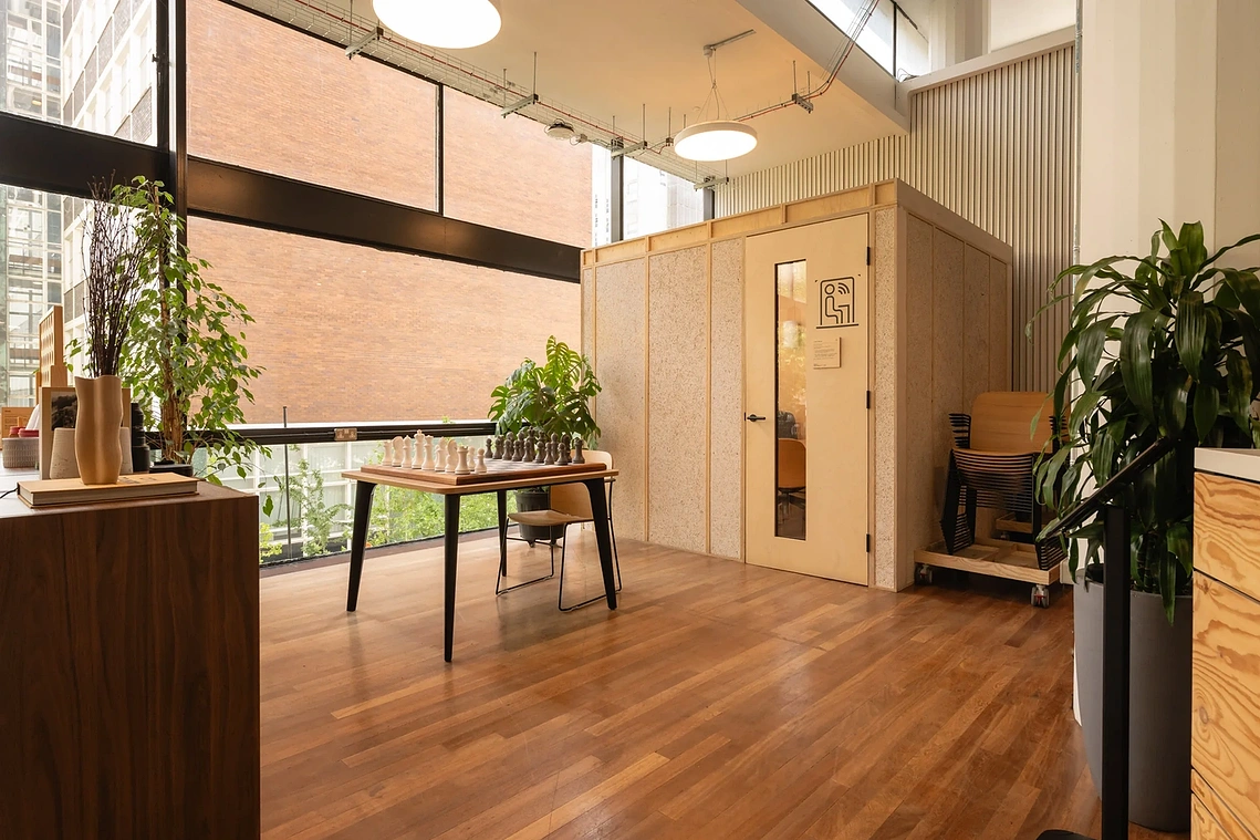 Commercial interiors of U-Build’s adaptable furniture systems inside Sustainable Ventures. 