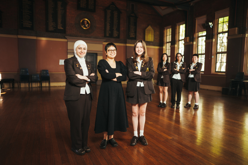 Sydney Girls High school students who are apart of the debating team Anhaar Kareem, Miriam Stubbs-Goulston, Melissa Liu, Sofia Malik, and Sofia Tzarimas with debating co-ordinator Denise Vicencio, at Sydney Girls High school, Friday 11th of August 2023. P