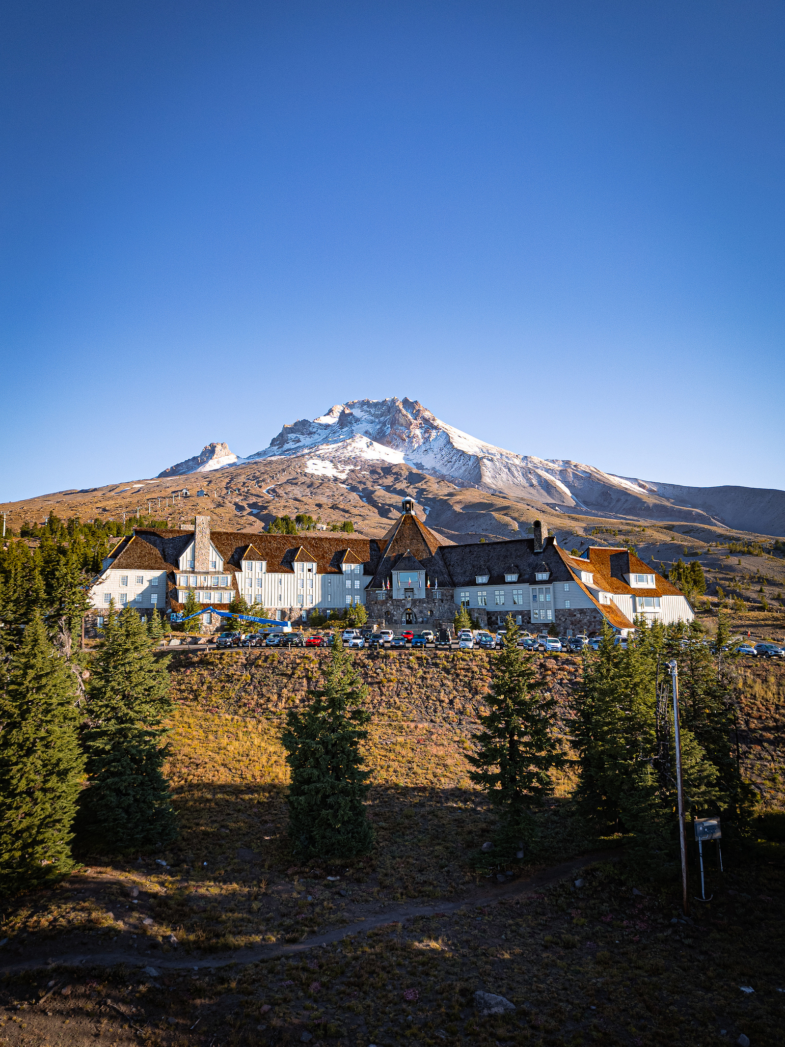 The Timberline Lodge atop Mount Hood in Oregon. The Shining by Stanley Kubrick.