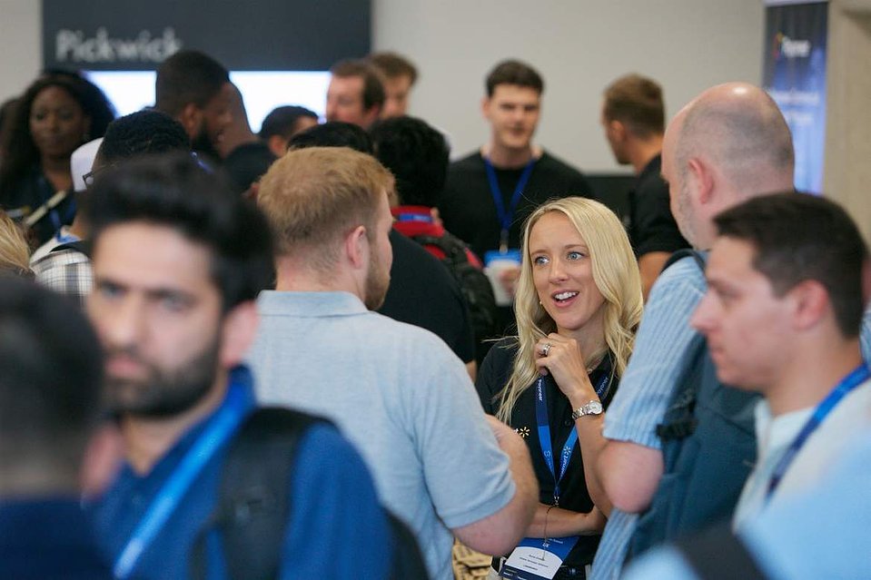 Busy break during London online selling conference