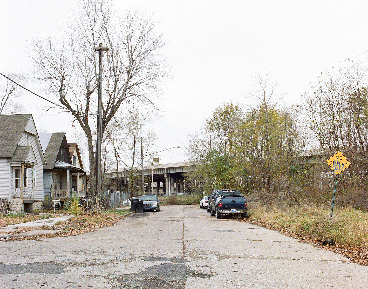 Dead end street in Delray with I75 in the background
