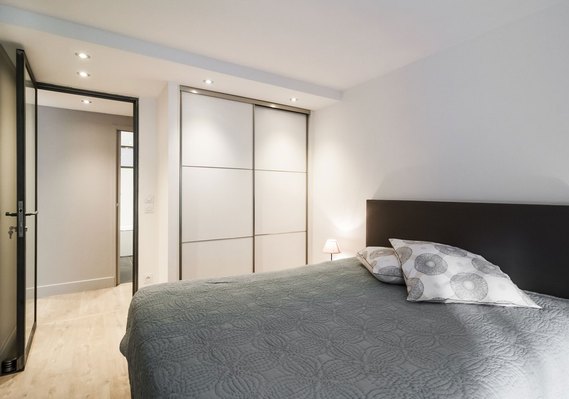 Rénovation contemporaine moderne sur mesure 