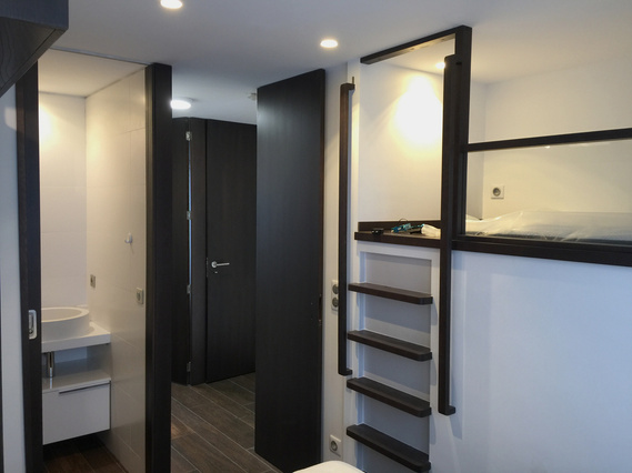 Aménagement de petit espace en chambre à coucher. 
