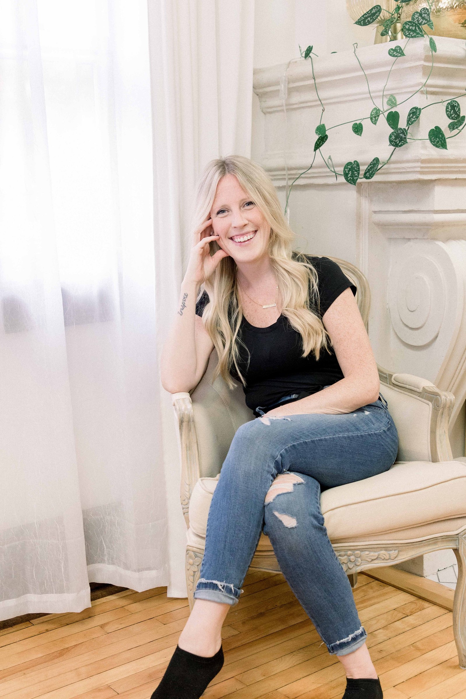 Business owner in a studio in Grimsby. Niagara Photographer. Portrait Photography, Branding Photography, Light & Airy Photography. Emily VanderBeek Photography. Emily VanderBeek Photo.