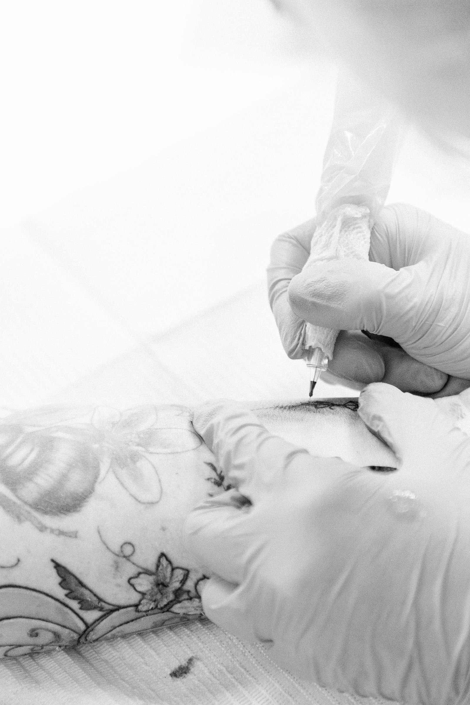Business owner in a studio in Grimsby. Niagara Photographer. Tattoo Artist. Portrait Photography, Branding Photography, Light & Airy Photography. Emily VanderBeek Photography. Emily VanderBeek Photo.