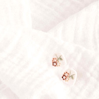 Stylized product photo of handmade earrings, Emily VanderBeek Photography, Portrait and Family photography, Niagara Photographer, Champlain Photographer, Vaudreuil-Soulanges Photographer, candid photography, authentic photography.