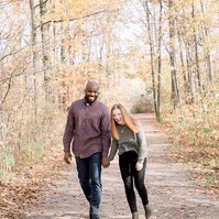 Candid portrait of couple walking fall trail laughing, Emily VanderBeek Photography, Portrait and Family photography, Niagara Photographer, Champlain Photographer, Vaudreuil-Soulanges Photographer, candid photography, authentic photography.