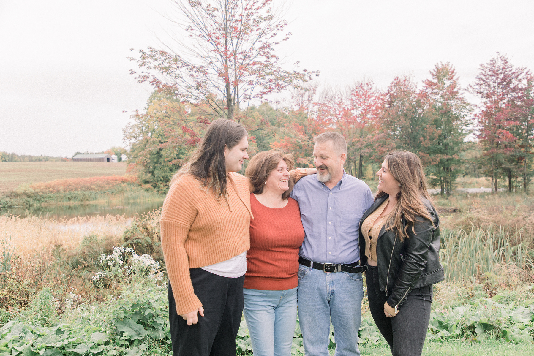 Family photo, L'Orignal family photographer, Champlain family photographer, Hawkesbury family photographer, Ottawa family photographer, Ottawa family photography, Quebec family photography, Vaudreuil-Soulanges Photographer, Emily VanderBeek Photography.
