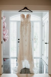 Montreal wedding photographer; John KOO Photography; Lubov and Jonathan's wedding; Montreal wedding photo; Prima Luna restaurant reception hall; St. Rose of Lima church Laval; wedding photography; Église Sainte-Rose-de-Lima Laval