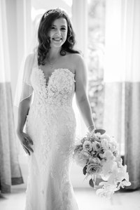 Montreal wedding photographer; John KOO Photography; Lubov and Jonathan's wedding; Montreal wedding photo; Prima Luna restaurant reception hall; St. Rose of Lima church Laval; wedding photography; Église Sainte-Rose-de-Lima Laval