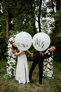 Montreal wedding Photographer; Montreal wedding photo; Carrie Ma officiant; Charlotte Flannery MUA hair stylist; FSEV wedding officiant; Jamie and Newton's wedding; John KOO Photography; Kristina Chan desserts; Longueuil wedding; Oxide design florist