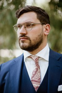Danielle and Andrew's wedding; First look; John KOO Photography; Ketubah signing; Montreal Jewish wedding; Montreal Jewish wedding photographer; Shaare Zion Congregation; Table 51 restaurant MTL