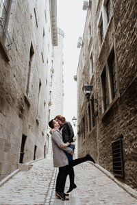 Engagement photo in Montreal; John KOO Photography; Katherine and Thomas's engagement shoot; Montreal Engagement Photographer; Montreal Pre-Wedding photographer; Montreal Wedding Photography; Montreal wedding Photographer; Old Montreal engagement photo se