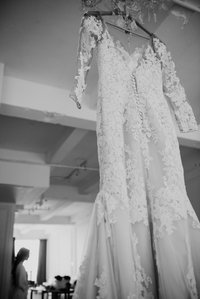 montreal wedding photo, Montreal wedding photographer, Montreal engagement photography, photographe mariage Montreal, St. George Angelican church, Auberge Vieux Port reception hall Montreal
