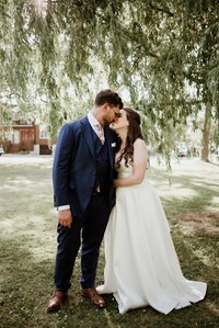 Danielle and Andrew's wedding; First look; John KOO Photography; Ketubah signing; Montreal Jewish wedding; Montreal Jewish wedding photographer; Shaare Zion Congregation; Table 51 restaurant MTL