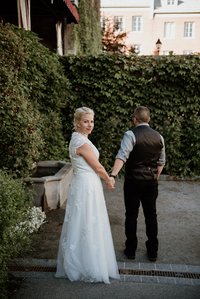 Chateau Ramezay wedding venue photo Montreal, Courtyard wedding. Montreal wedding photographer, Melanie and Robert's Montreal elopement photographer. Melanie and Robert's Montreal wedding, Montreal Wedding Photography.