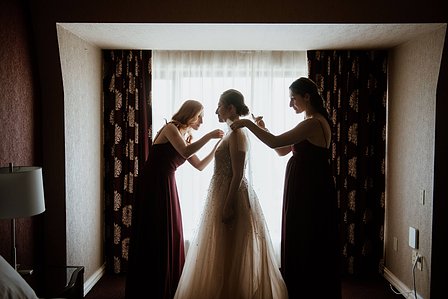 Corinne and Maxime's wedding; John KOO Photography; Les Enfants Terribles MTL wedding; Montreal Jewish wedding photographer; Montreal wedding Photographer; Old Montreal wedding portraits; Square Victoria wedding photos