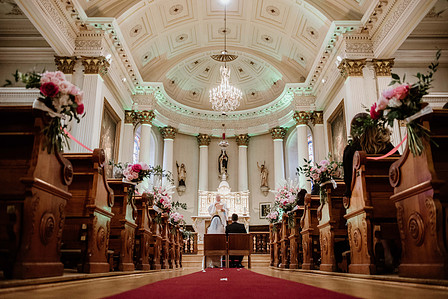 Montreal wedding photographer; John KOO Photography; Lubov and Jonathan's wedding; Montreal wedding photo; Prima Luna restaurant reception hall; St. Rose of Lima church Laval; wedding photography; Église Sainte-Rose-de-Lima Laval