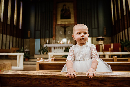 Montreal baptism photographer, Montreal Catholic Church baptism, Paroisse Consolata Mtl baptism, Our Lady of Consolation church baptism, Montreal family events photographer