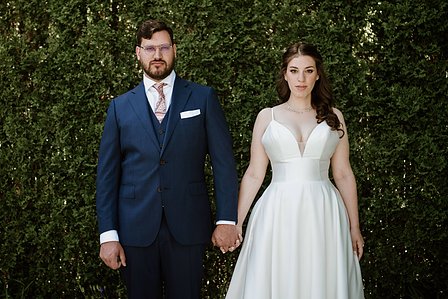 Danielle and Andrew's wedding; First look; John KOO Photography; Ketubah signing; Montreal Jewish wedding; Montreal Jewish wedding photographer; Shaare Zion Congregation; Table 51 restaurant MTL