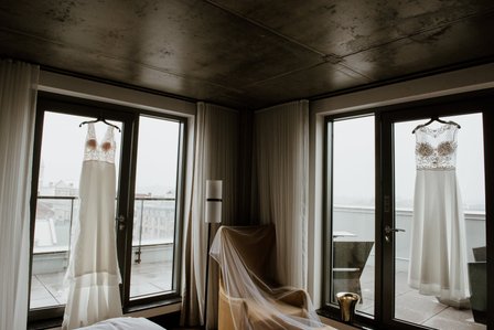Montreal wedding photographer, William Gray Hotel wedding, Old Montreal wedding, wedding photos, Rita Wong Events, DJ Toddy Flores, Rémy Martin VSOP XO