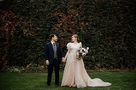 Corinne and Maxime's wedding; John KOO Photography; Les Enfants Terribles MTL wedding; Montreal Jewish wedding photographer; Montreal wedding Photographer; Old Montreal wedding portraits; Square Victoria wedding photos