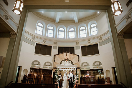 Danielle and Andrew's wedding; First look; John KOO Photography; Ketubah signing; Montreal Jewish wedding; Montreal Jewish wedding photographer; Shaare Zion Congregation; Table 51 restaurant MTL