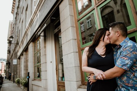 Montreal wedding Photographer, Bassin Peel engagement photo, Farine Five Roses Montreal engagement photo, Old Montreal Engagement Photo, Montreal Engagement Photo, Montreal Pre-Wedding photographer, Mandy and Nate’s MTL engagement photographer