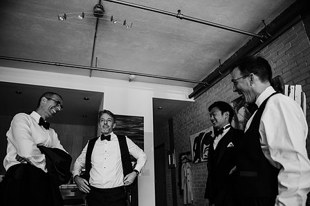 montreal wedding photo, Montreal wedding photographer, Montreal engagement photography, photographe mariage Montreal, St. George Angelican church, Auberge Vieux Port reception hall Montreal