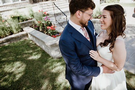 Danielle and Andrew's wedding; First look; John KOO Photography; Ketubah signing; Montreal Jewish wedding; Montreal Jewish wedding photographer; Shaare Zion Congregation; Table 51 restaurant MTL