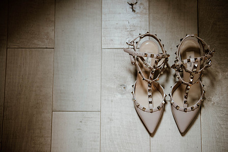 Montreal wedding Photographer; Montreal wedding photo; Carrie Ma officiant; Charlotte Flannery MUA hair stylist; FSEV wedding officiant; Jamie and Newton's wedding; John KOO Photography; Kristina Chan desserts; Longueuil wedding; Oxide design florist