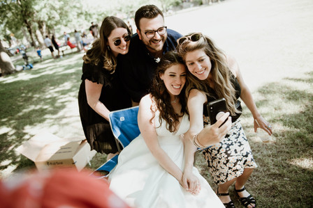 Danielle and Andrew's wedding; First look; John KOO Photography; Ketubah signing; Montreal Jewish wedding; Montreal Jewish wedding photographer; Shaare Zion Congregation; Table 51 restaurant MTL