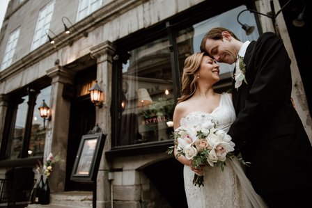 Montreal Covid wedding, Montreal wedding Photographer, Montreal wedding photo, Old Montreal wedding portraits, Jonathan Lazare Notary wedding, love conquers all