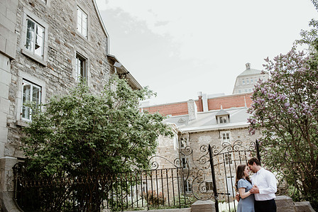 Old Montreal Engagement Photo, Montreal Engagement Photo, Montreal Pre-Wedding photographer, Montreal wedding Photographer, Danielle and Andrew's MTL engagement photographer, Tommy Cafe Montreal, Le Petit Dep Montreal